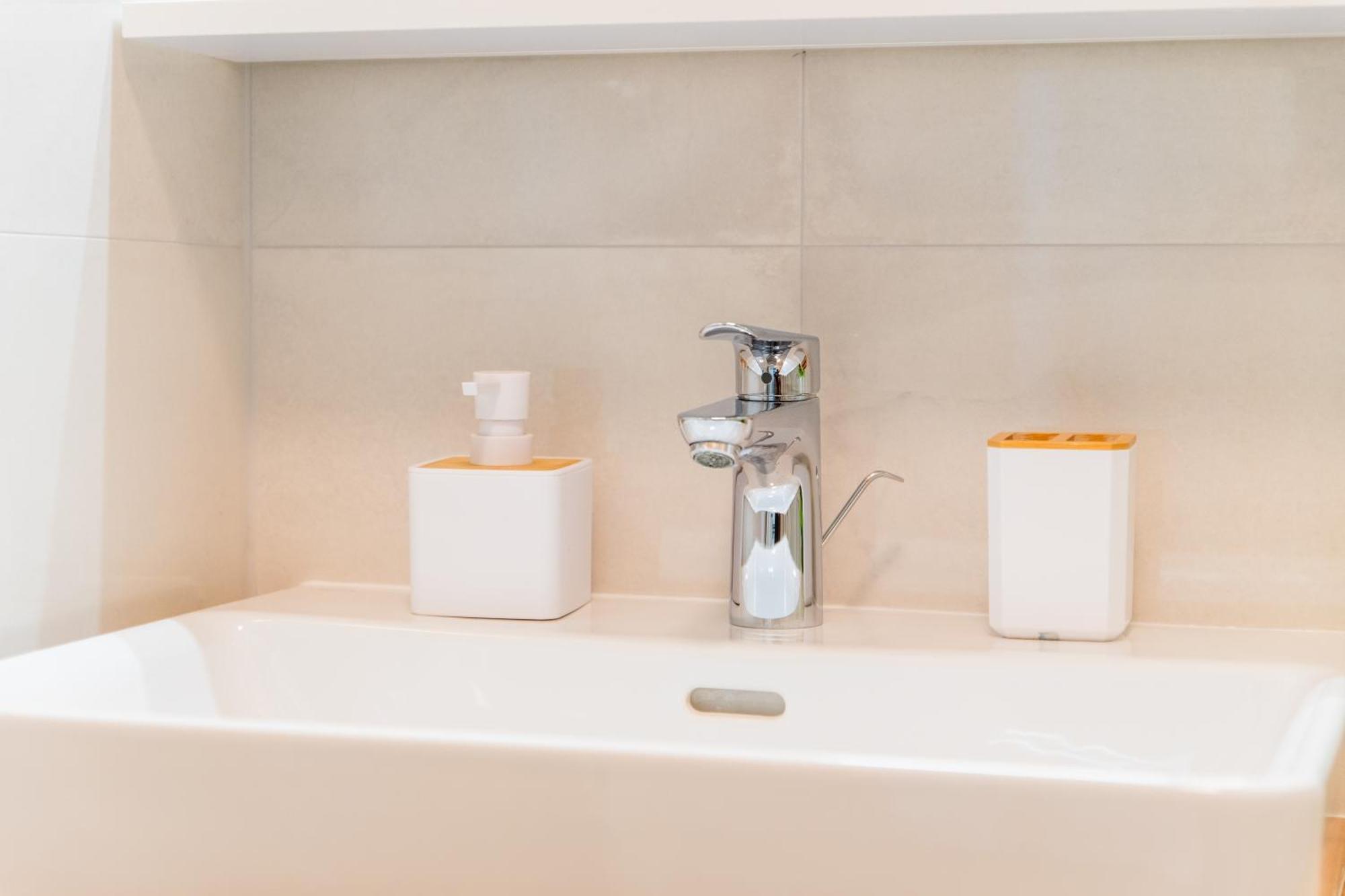 Flexible Selfcheckins 86 - - Garage - New Building - New - Loggia Apartment